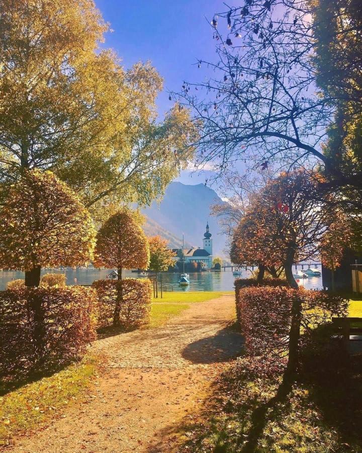 Ferienhaeuschen Am Traunsee Mit Tretboot Zur Freien Nutzung Am Badeplatz Altmünster Exteriör bild