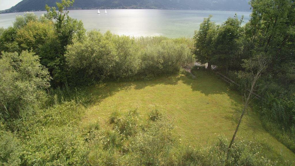Ferienhaeuschen Am Traunsee Mit Tretboot Zur Freien Nutzung Am Badeplatz Altmünster Exteriör bild